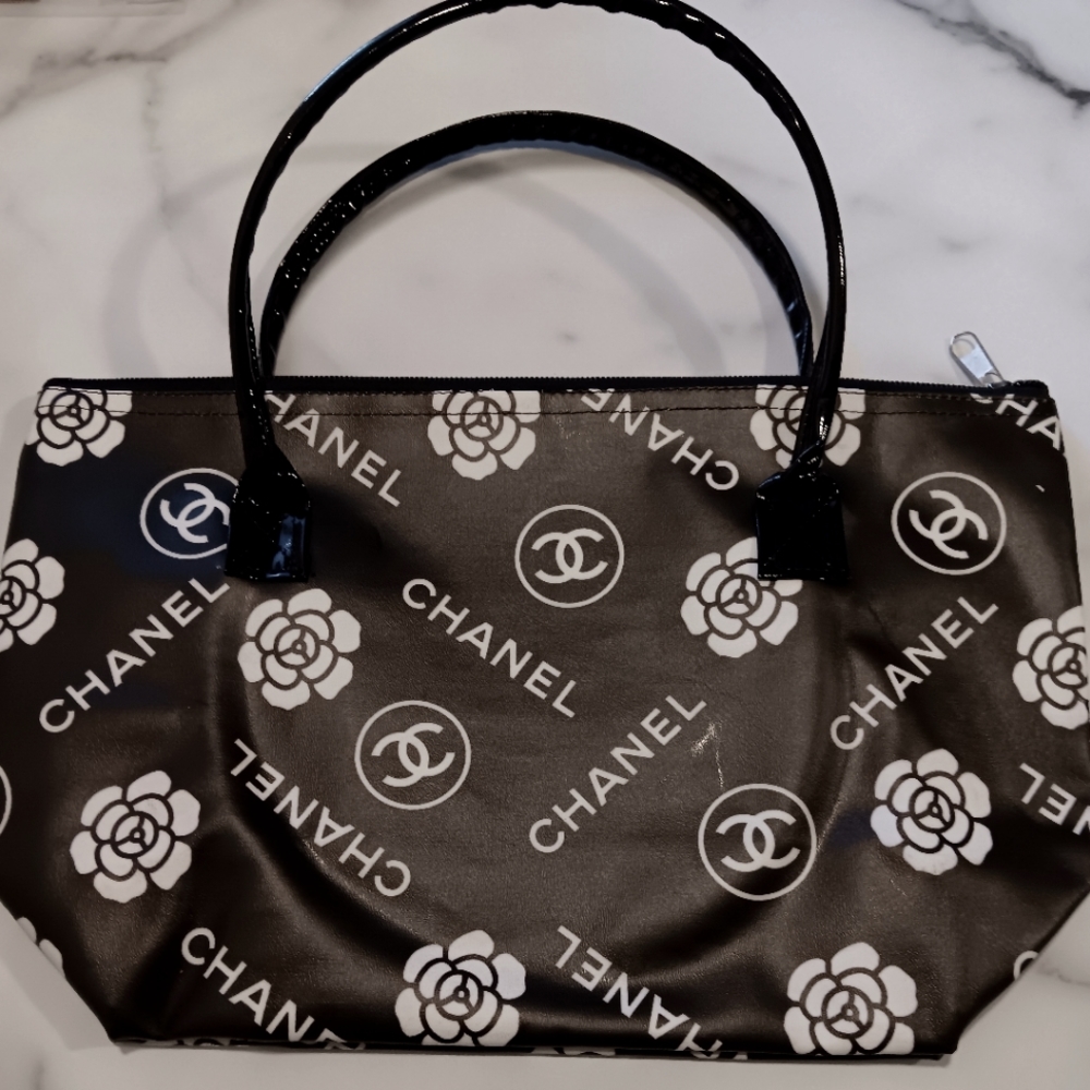 On-the-go/Cosmetic Bag